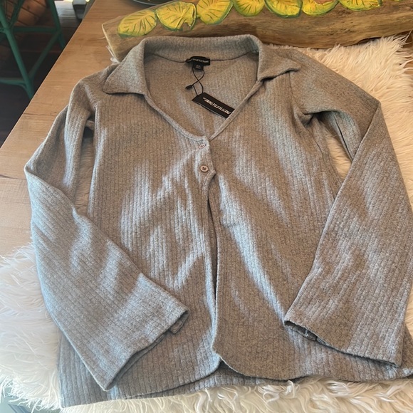 Prettylittlething ribbed grey cardigan - Picture 3 of 8